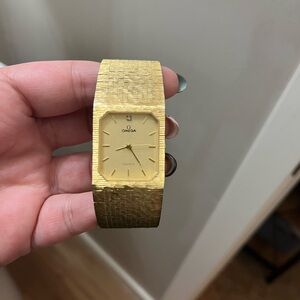 Omega Gold Textured Quartz Watch 14k Gold (needs battery)